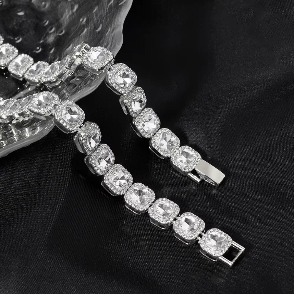 ⭐ Large 22" Long Iced Out Diamond 46 Ctw. Necklace 13mm Wide 18k White Gold ⭐ - Picture 3 of 4